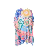 Kimono de gasa sintética liviana con estampado floral multicolor estilo acuarela, de calce suelto y ruedo recto con caída natural.