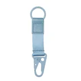 Llaveros de clip color celeste, fabricado en material resistente, ideal para mantener las llaves organizadas.