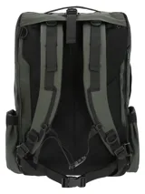 Mochila RKF Water Resistant unisex color verde oscuro, confeccionada en poliéster reciclado. Cuenta con compartimento principal con cierre cremallera a prueba de agua, bolsillo interior para laptop de 15´, compartimento frontal con cierre cremallera a prueba de agua y bolsillos interiores, bolsillo frontal con cierre cremallera, bolsillos laterales expandibles con borde superior elástico para botellas, cierre expansible, correa removible y ajustable, correas de hombro ajustables y ocultables en un bolsillo trasero especial, almohadillas en la espalda para una mayor comodidad, pasador para manilla de maleta, forro interior 100% poliéster reciclado e incluye llavero mosquetón.