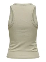 Musculosa color verde claro con cuello redondo y detalle de brillo.