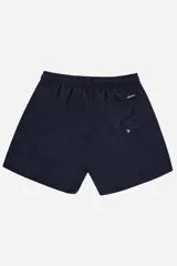 Short de baño liso color salmón, con cintura elástica y cordón de ajuste blanco. Posee bolsillos laterales y un bolsillo trasero. Lleva un pequeño logo triangular de goma en la parte inferior izquierda.