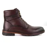 Bota de vestir marrón de cuero con cordones y suela de goma.
