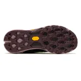 Championes de trail running Merrell Agility Peak 5, color verde claro con detalles en marrón y suela color lavanda.