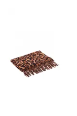 Bufanda rectangular con estampado animal print de cebra en tonos negro y beige, con flecos en los extremos.