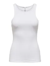 Musculosa blanca de algodón con cuello redondo y corte recto.