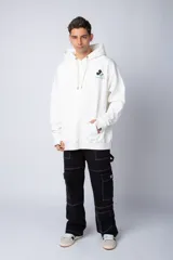 Buzo canguro negro de algodón friza, corte oversize y estampa de Mickey Mouse con detalles en verde.