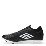 Championes de fútbol de hombre, color negro con detalles en blanco, diseño clásico y confortable.