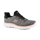 Zapatilla deportiva Skechers Summits - Quick Getaway, color gris jaspeado con detalles en negro y rosa. Capellada de malla knit suave de una pieza, con cordones elásticos y plantilla Memory Foam.