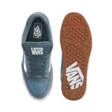 Zapatillas Vans Hylane celestes con detalles en gris, blanco y suela color caramelo.