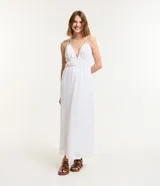 Vestido midi blanco de encaje con escote en V, espalda abierta y lazos traseros.