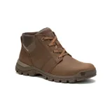 Bota chukka de hombre en color marrón, con cordones y suela resistente.