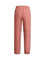 Pantalón deportivo Under Armour Rush OS Woven para mujer, color rosa, de corte holgado, con cintura elástica, bolsillos laterales y cierres en los tobillos. Confeccionado en tejido con infusión de minerales que ayuda a combatir la fatiga.