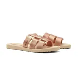 Ojotas Ipanema color beige con tiras anchas cruzadas en la parte superior.