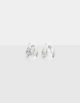 Aros argolla de metal dorado, estilo chunky.