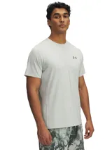 Remera deportiva negra Under Armour Vanish Elite Vent de manga corta con logo en el pecho.