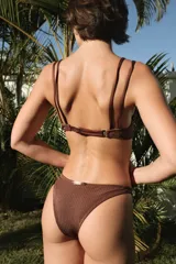 Bottom de bikini negro, modelo vedetina con forro.