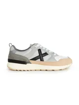 Championes Munich modelo Alpha, color gris con detalles en blanco, negro y beige.