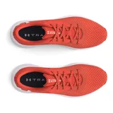 Championes Under Armour Charged Aurora para mujer, color negro con detalles en gris y suela blanca.