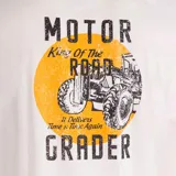 Remera de hombre color crudo, de corte recto y manga corta, con logo de Caterpillar estampado en el pecho.