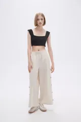 Pantalón palazzo estampado con cintura elastizada.
