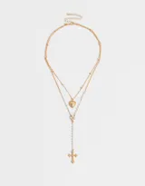 Collar corto doble dorado, con cadena de esferas, dije de corazón y dije de cruz con strass.
