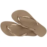 Ojotas Havaianas Slim Crystal Swarovski II, color blanco, con tiras finas y aplique de cristal Swarovski.