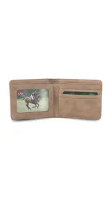 Billetera color beige de símil cuero con galón elastizado marrón y blanco. Interior con doble compartimento para billetes, visor y tarjeteros.
