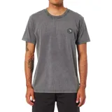 Remera gris de manga corta con logo estampado en el pecho.