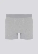 Pack de dos bóxers largos, uno blanco y otro negro, confeccionados en algodón y elastano, con cintura elástica personalizada.