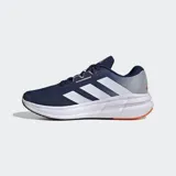Championes Adidas Questar 3 de running, color azul marino con detalles en gris y blanco. Cuenta con amortiguación Bounce y plantilla Cloudfoam Plus.