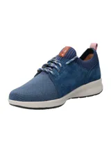 Sneaker azul de material textil y piel, con diseño moderno y suela ligera.