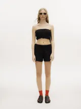 Short tejido a crochet color verde azulado, con cintura elastizada.