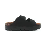 Sandalia marrón con doble tira y hebillas metálicas.