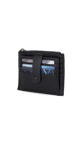 Tarjetero negro de símil cuero con presilla frontal y capacidad para 11 tarjetas. Incluye un visor transparente y un bolsillo con cierre para monedas o billetes.