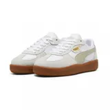 Championes Puma Palermo Lamoda, color blanco con detalles en rosa y suela de goma color caramelo.