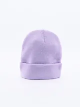 Gorro de lana tejido color fucsia.