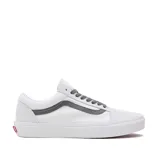 Zapatillas Vans Old Skool blancas con la línea lateral gris y cordones grises.
