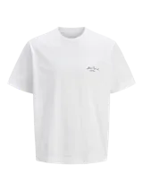 Remera blanca de manga corta con cuello redondo y corte holgado. Estampa en goma con logo en la espalda.