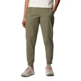 Pantalón jogger color marrón, con cintura elástica, bolsillos laterales y puños elásticos.