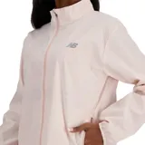 Campera deportiva color rosa pálido, con cierre frontal, cuello alto y logo reflectivo de New Balance en el pecho.