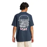 Remera azul de corte clásico con cuello redondo y manga corta. Estampado en el frente con un diseño gráfico en amarillo que incluye el logo de Adidas y un dibujo de papas fritas en un vaso.