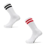 Pack de dos pares de medias deportivas blancas con caña media. Un par tiene dos rayas horizontales negras en la parte superior y el otro par tiene dos rayas horizontales rojas.