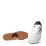 Championes New Balance modelo NM480SWG, diseñados para skate, color blanco con detalles en negro, confeccionados en gamuza y cuero, con logo "N" característico en los laterales y suela de goma color caramelo.