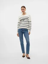 Sweater tejido color crudo con rayas horizontales azul marino y la palabra "bonjour" bordada en negro en el frente.