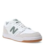 Championes New Balance 480 Court de cuero blanco con detalles en gris y verde.