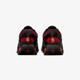 Zapatillas Nike Air Max Dn Bred, color negro con detalles en rojo.