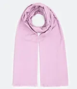 Bufanda rectangular lisa color lila, de tejido poliéster.