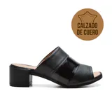 Sandalia mule de cuero con taco bloque, color dorado, blanco y plateado.