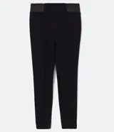 Pantalón legging negro de viscosa con cintura elástica.