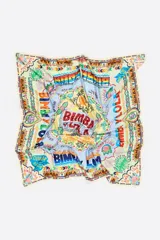 Pañuelo cuadrado de seda con estampado multicolor de estilo hindú con logos de la marca Bimba y Lola.